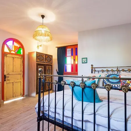 Anda Bistro & מלון *