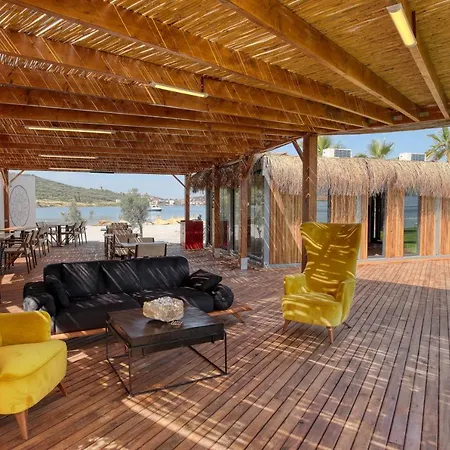 מלון Anda Bistro &