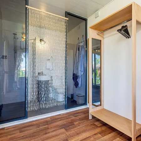 Anda Bistro & מלון